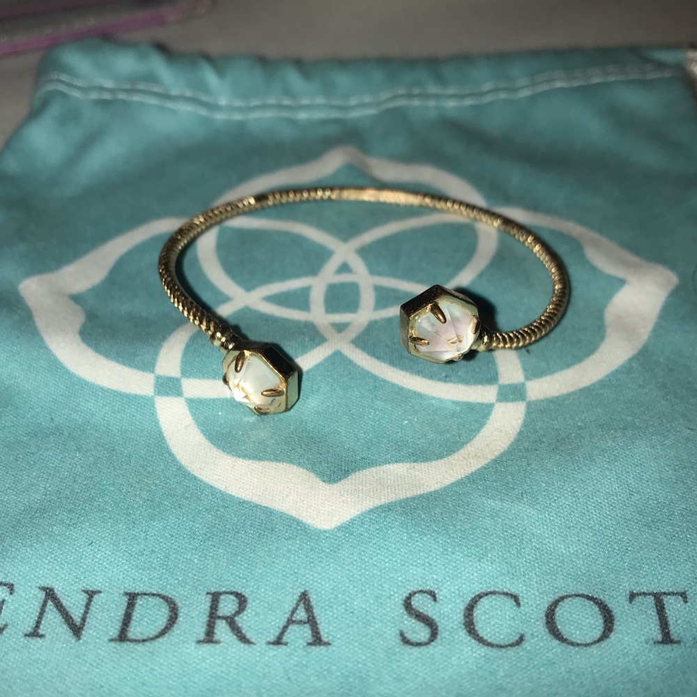 Kendra Scott bracelet